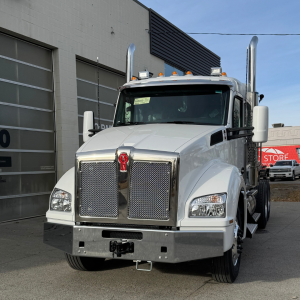 2025 Kenworth T880 - Tandem Sleeper (982909)