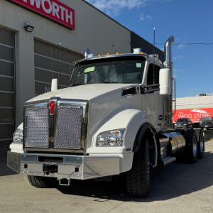 2025 Kenworth T880 - Tandem Daycab (982912)
