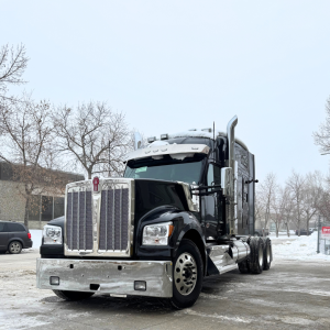 2025 Kenworth W990 - Tandem Sleeper (982023)