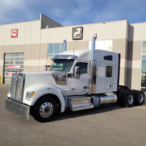 2025 Kenworth W990 - Tandem Sleeper (982309)